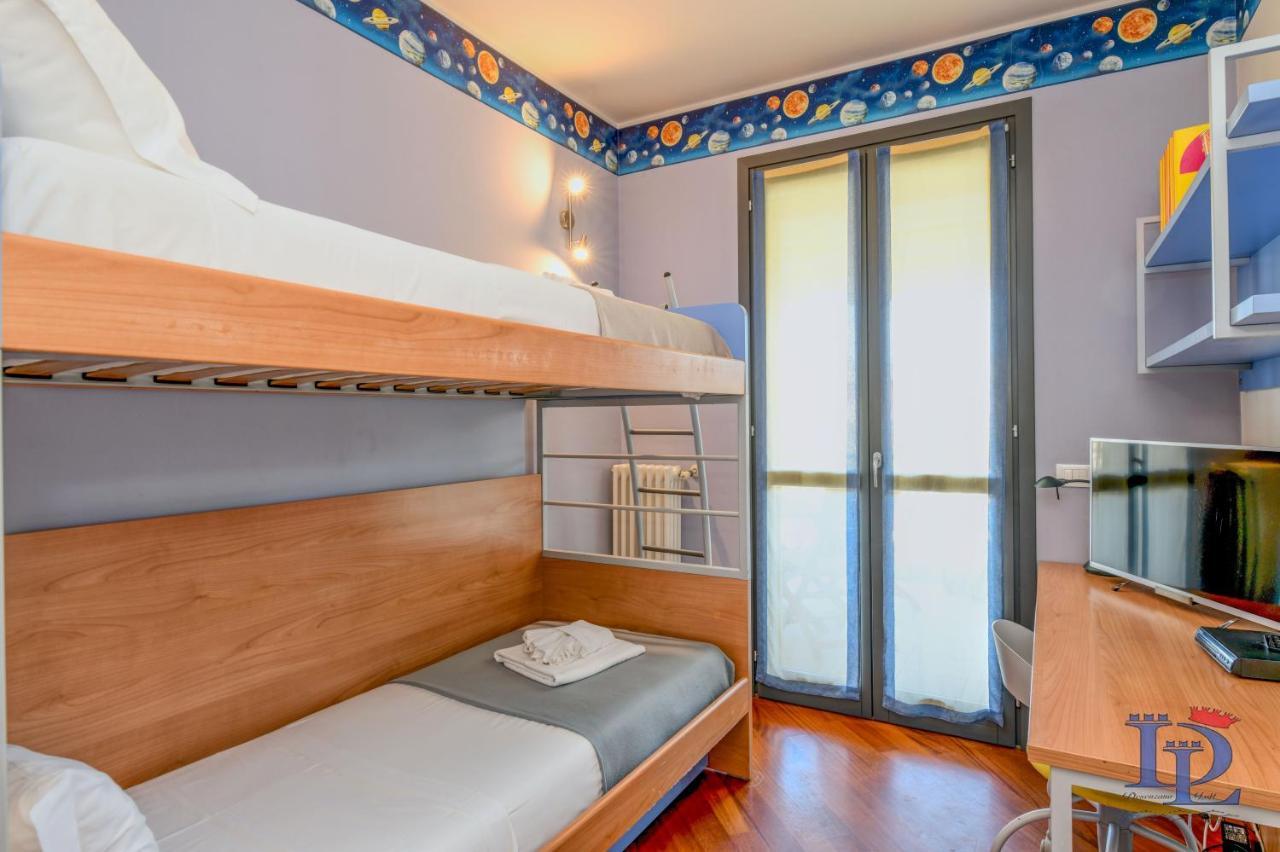 Desenzanoloft Official Partner Marriott Homes & Villas -Butterfly And 5 Pools Family Apartment Desenzano del Garda Ngoại thất bức ảnh