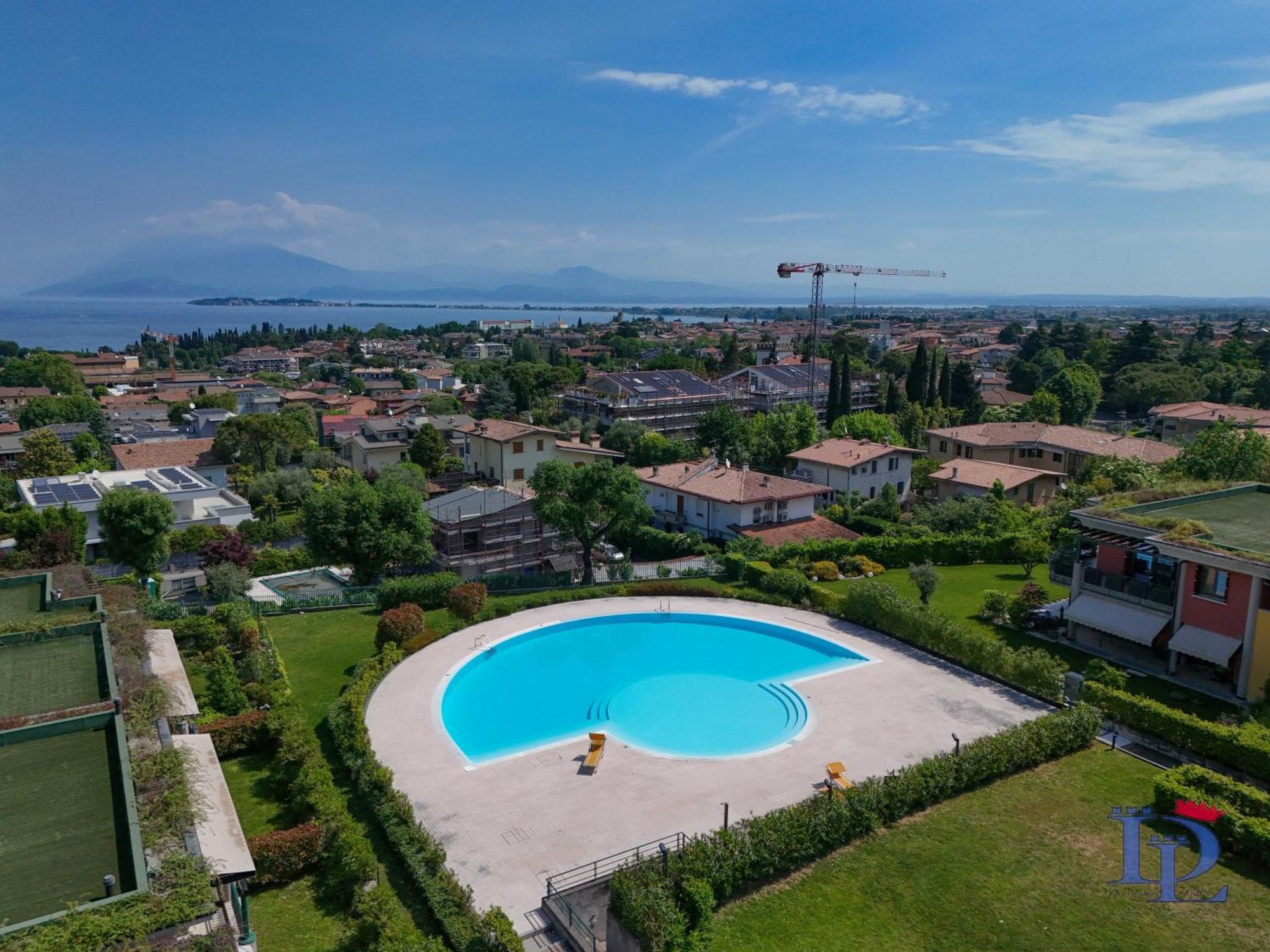 Desenzanoloft Official Partner Marriott Homes & Villas -Butterfly And 5 Pools Family Apartment Desenzano del Garda Ngoại thất bức ảnh